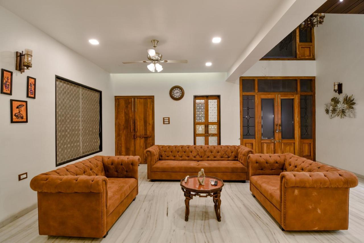 Lifeline Villas - Luxurious Taraangan 4 Mountain View Villa With Biggest Pool And Huge Open Area โลนาวาลา ภายนอก รูปภาพ