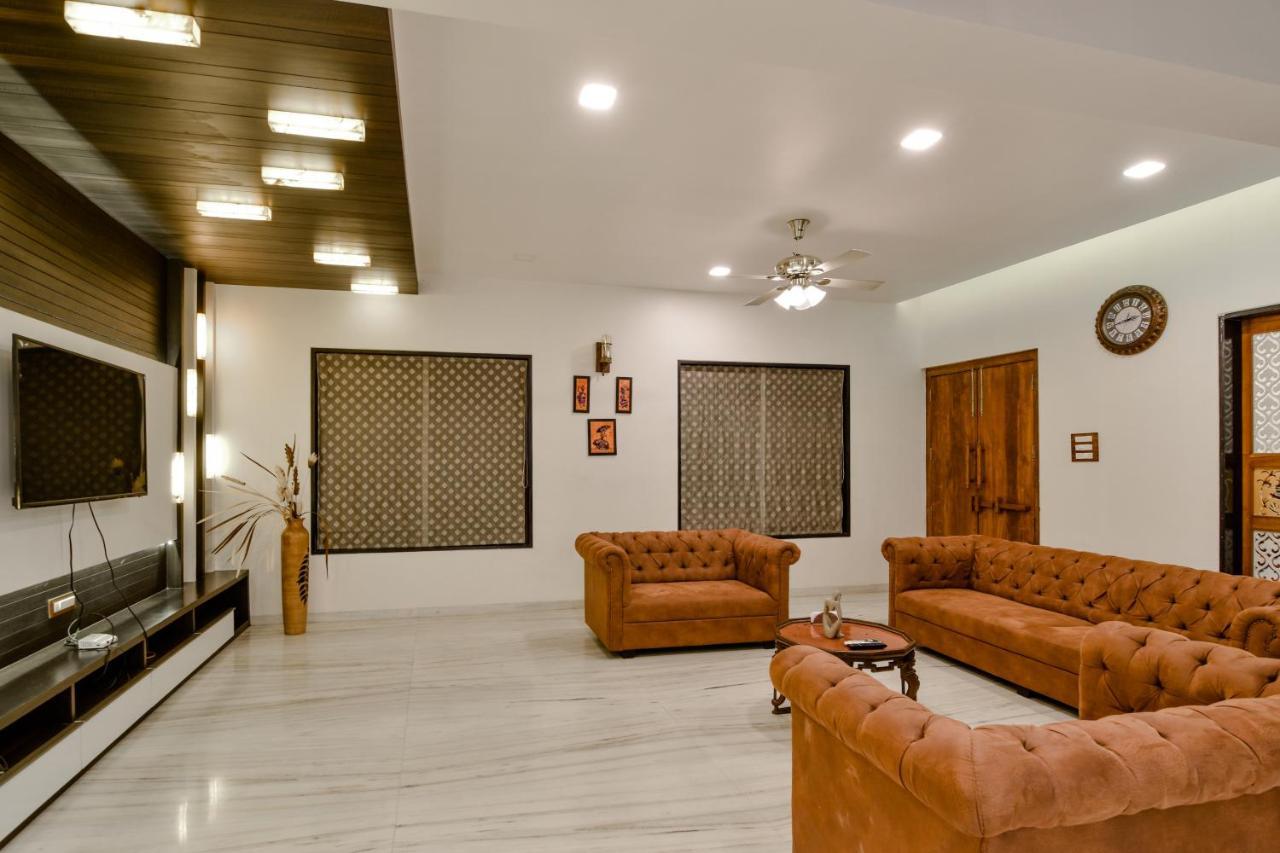 Lifeline Villas - Luxurious Taraangan 4 Mountain View Villa With Biggest Pool And Huge Open Area โลนาวาลา ภายนอก รูปภาพ