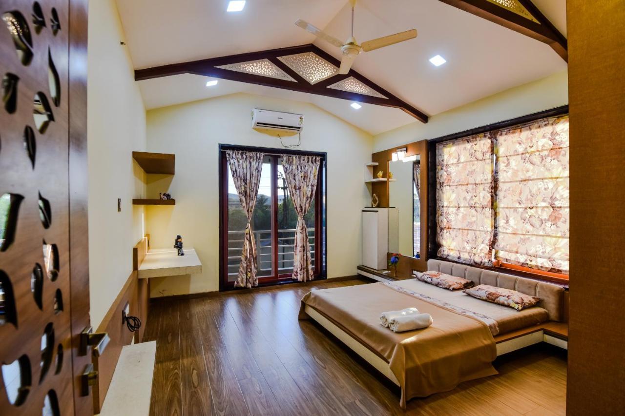 Lifeline Villas - Luxurious Taraangan 4 Mountain View Villa With Biggest Pool And Huge Open Area โลนาวาลา ภายนอก รูปภาพ