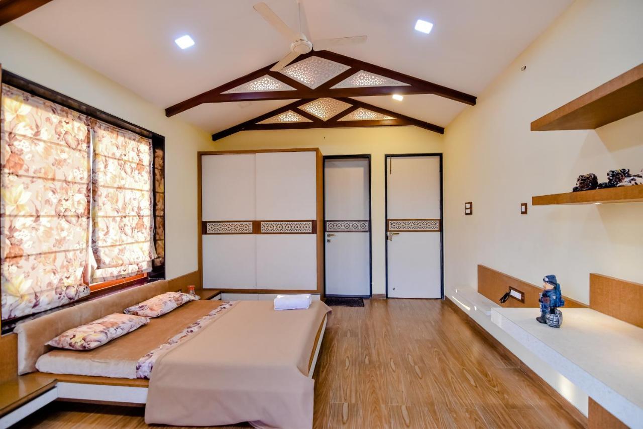 Lifeline Villas - Luxurious Taraangan 4 Mountain View Villa With Biggest Pool And Huge Open Area โลนาวาลา ภายนอก รูปภาพ