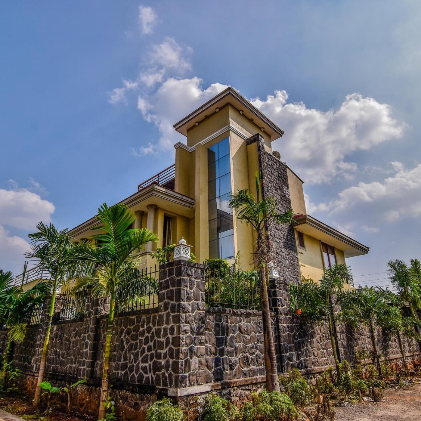 Lifeline Villas - Luxurious Taraangan 4 Mountain View Villa With Biggest Pool And Huge Open Area โลนาวาลา ภายนอก รูปภาพ